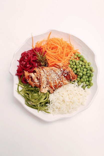 rýchle jedlo v mise